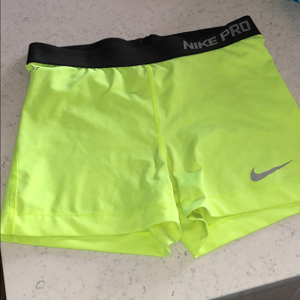 Nike pro